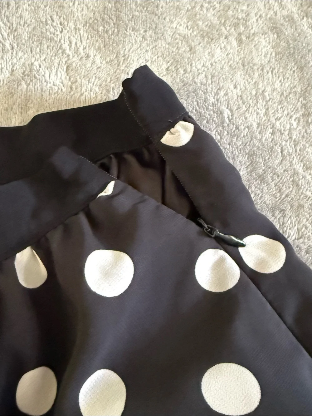 Guess Black White Polka Dot Mini Skirt Chiffon Layered Pleated Sz 0